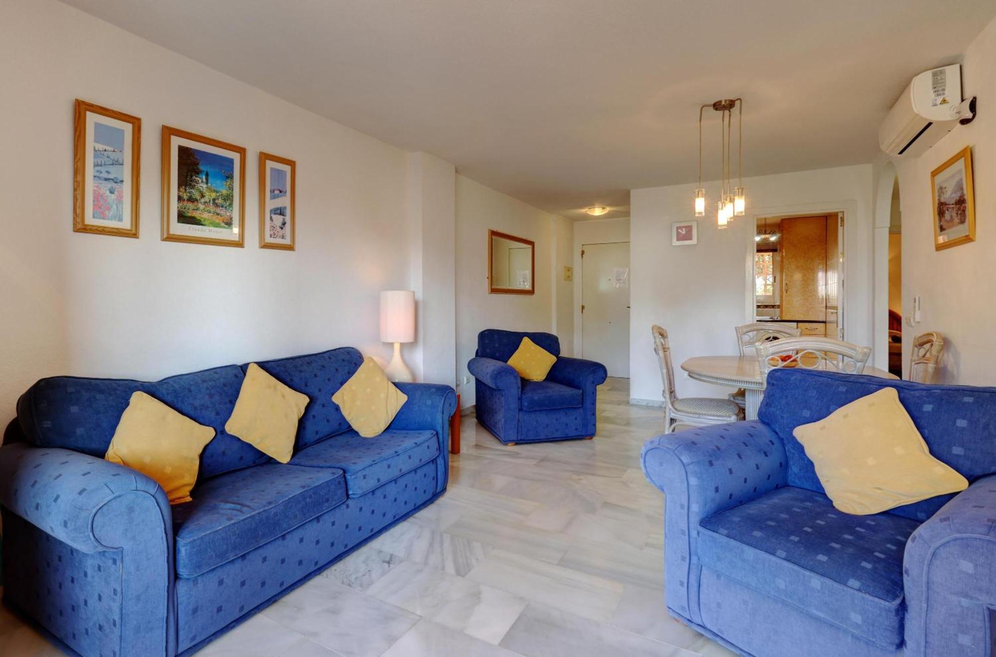 Luxury 2 Bed Freeview Tv Wi